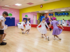 Школа спортивных бальных танцев Дети на паркете на ул. Комбайнеров