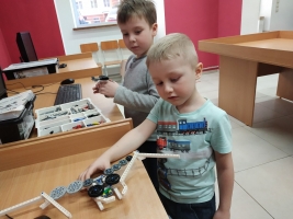 Детский клуб робототехники Кибертроник на ул. Гашкова